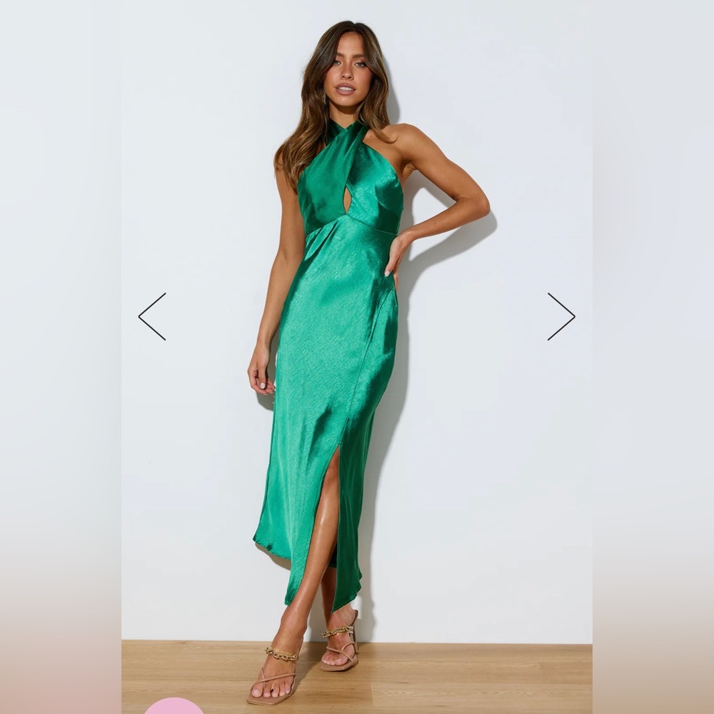 NWT Night In The City Maxi Dress Green